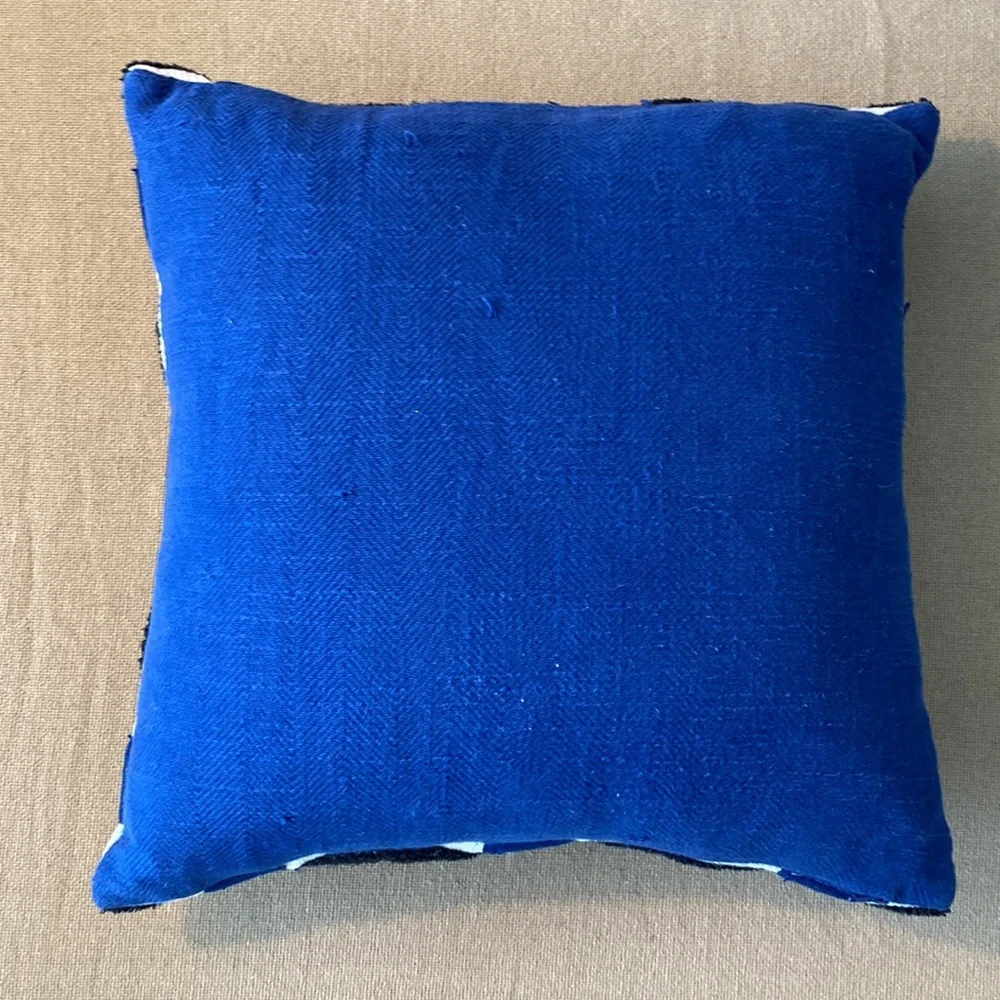 Blue toss pillows covers. Crate & Barrel, West Elm. 5qty no pillow inserts.